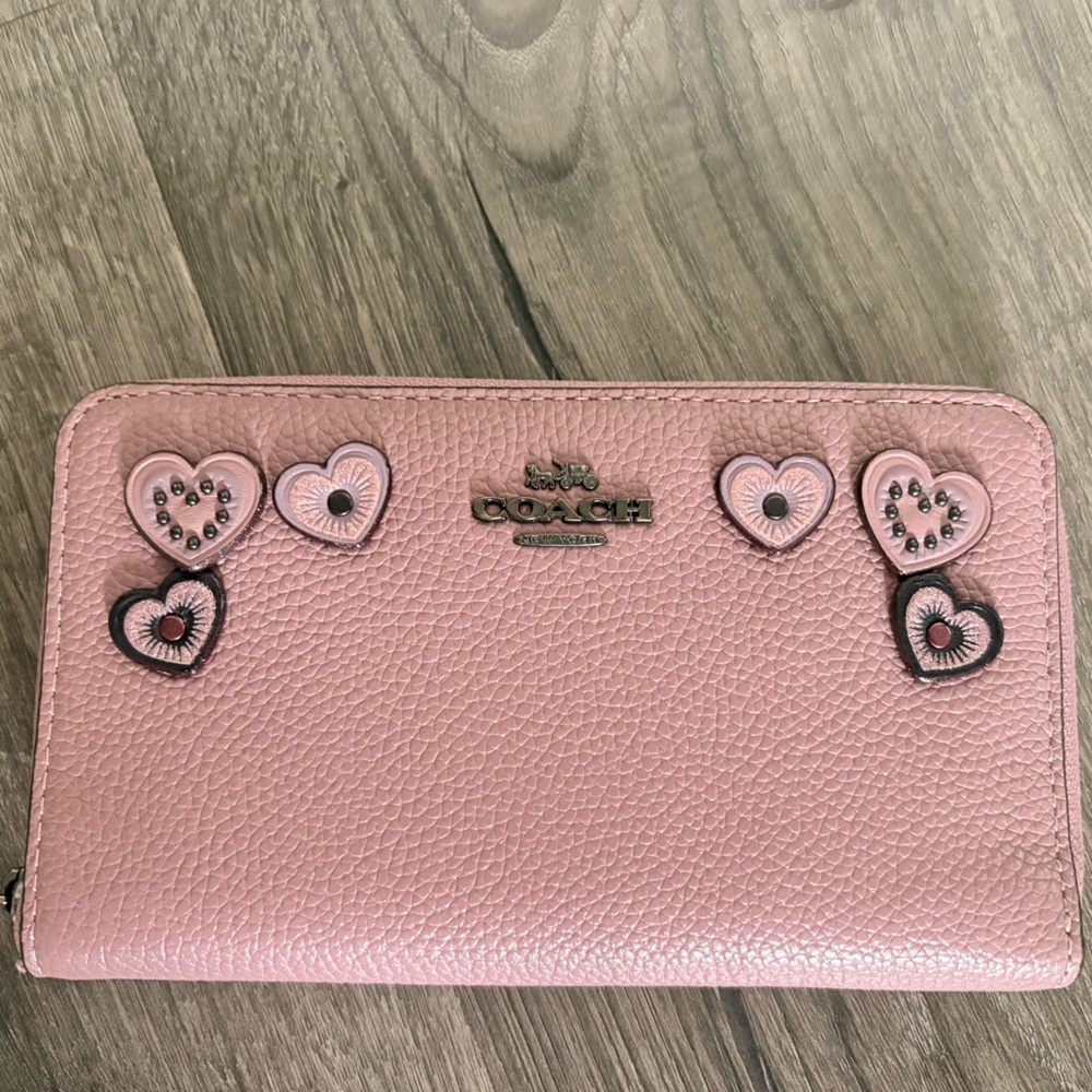Coach medium zip heart appliqué wallet